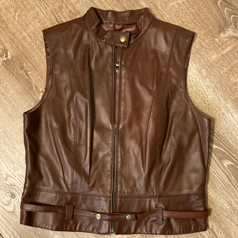 CAbi NWOT brown leather Moto women’s vest medium